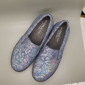 Vionic Pro slide on shoes in Avery Metal color
